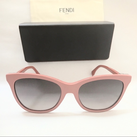 Authentic Fendi cat eye wayfarer zigzag sunglasses - Picture 4 of 8